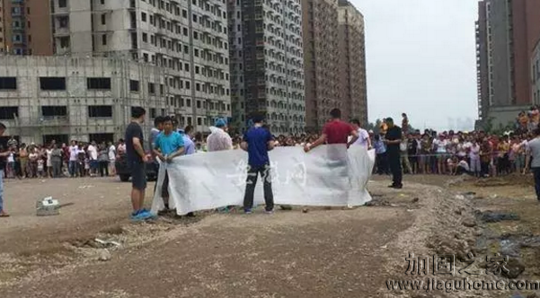 事故現(xiàn)場(chǎng)