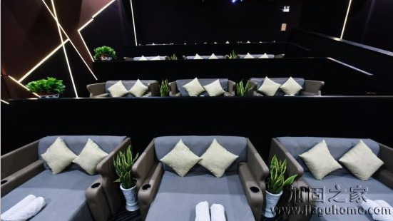 普通影院改造，杭州電影院首推床廳。