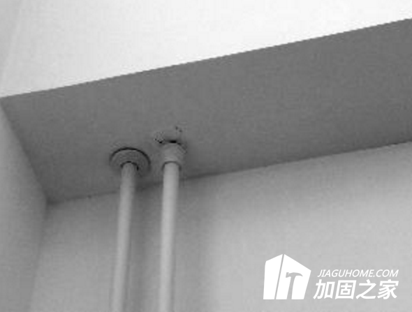 新房交付墻體就開裂，你敢住嗎?