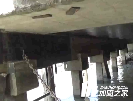 碳纖維布，現(xiàn)場實(shí)拍碼頭港口用碳纖維布加固