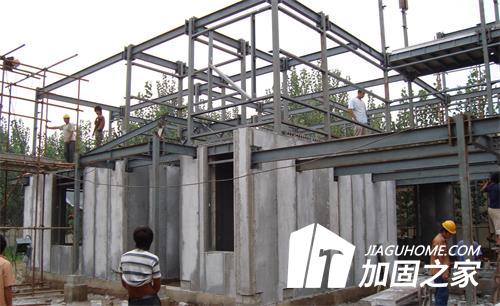 鋼結(jié)構(gòu)建筑的加固補強施工