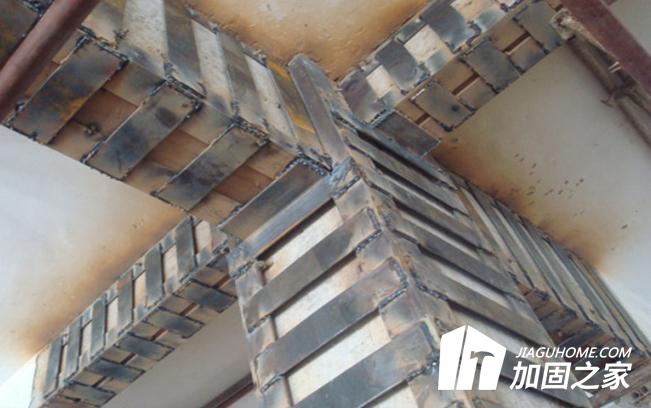 在房屋加固時，碳纖維加固和粘鋼加固應該如何選擇?