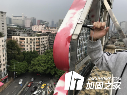 露天廣告牌該做檢測了！