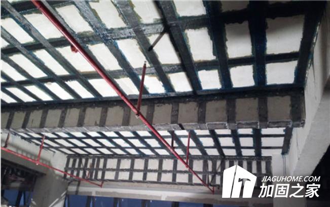 在房屋加固補強(qiáng)中，樓板承重怎樣加固?