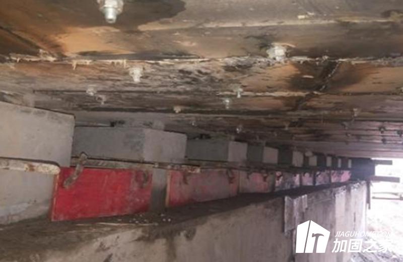 地基基礎(chǔ)加固的費(fèi)用由哪些方面決定？