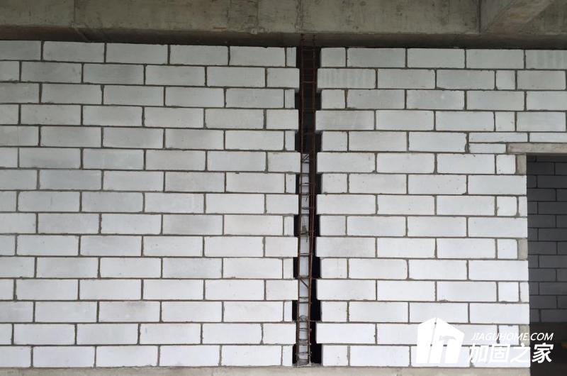 面對(duì)砌體加固時(shí)，采用哪些加固方式?