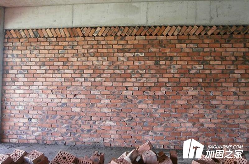 面對(duì)砌體加固時(shí)，采用哪些加固方式?