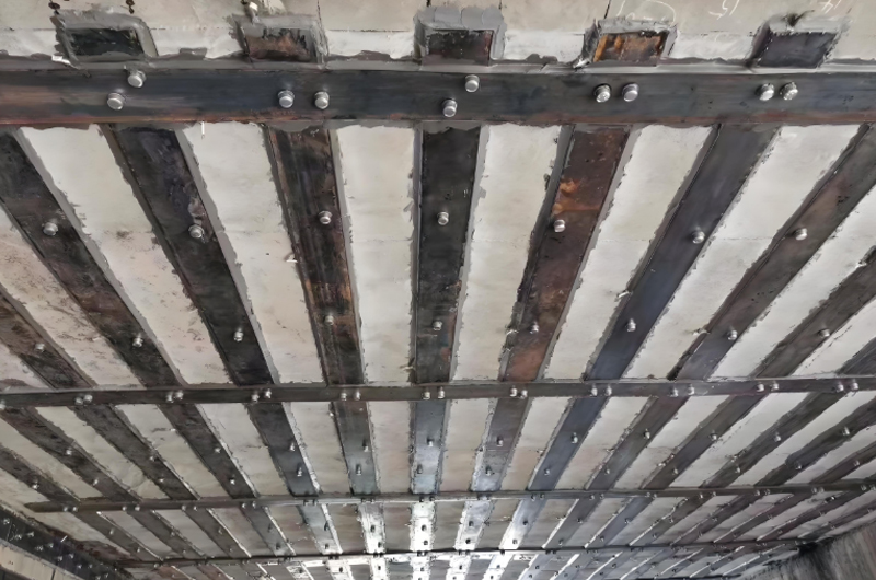 哪些錯(cuò)誤做法會(huì)導(dǎo)致樓板加固失效?