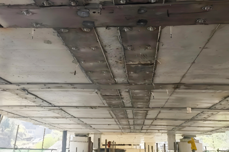 橋梁維修與加固工程